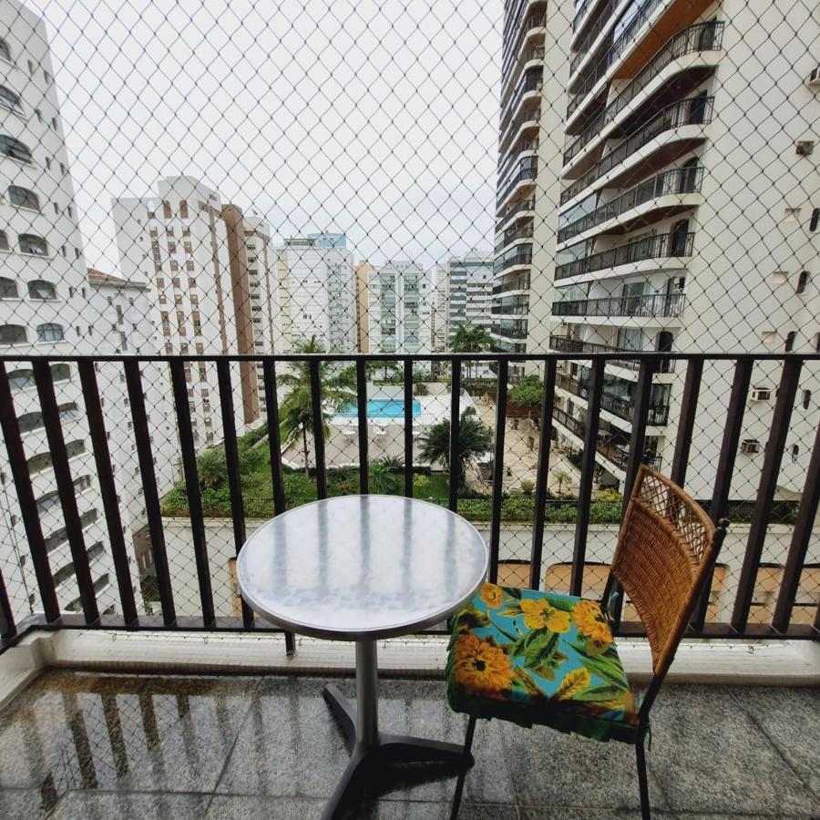 Pitangueiras Seaview: Spacious 4-Bedroom Apartment Steps from the Beach Guaruja Exterior photo