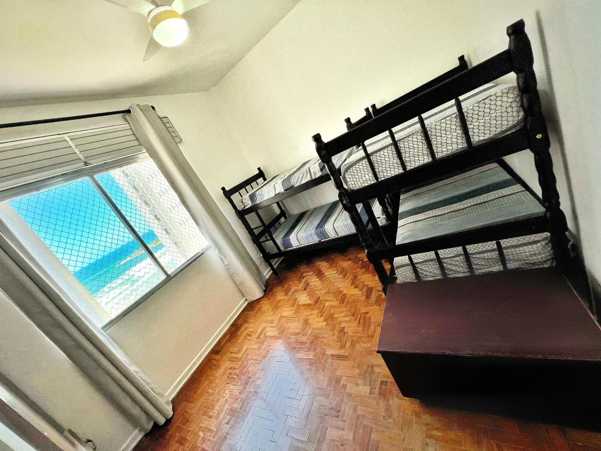 Pitangueiras Seaview: Spacious 4-Bedroom Apartment Steps from the Beach Guaruja Exterior photo